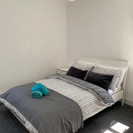 Lovely 2 Bedroom Flat In Greater Londyn Zewnętrze zdjęcie