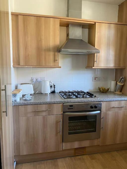Lovely 2 Bedroom Flat In Greater Londyn Zewnętrze zdjęcie