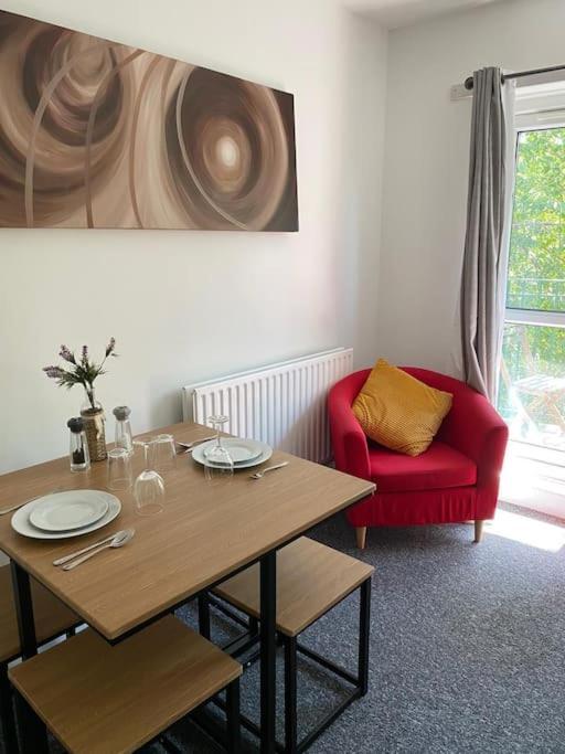 Lovely 2 Bedroom Flat In Greater Londyn Zewnętrze zdjęcie