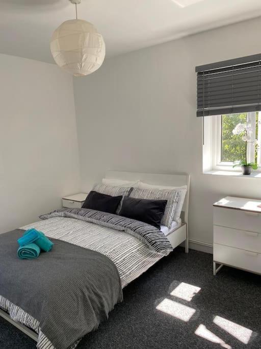 Lovely 2 Bedroom Flat In Greater Londyn Zewnętrze zdjęcie