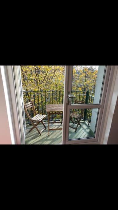 Lovely 2 Bedroom Flat In Greater Londyn Zewnętrze zdjęcie